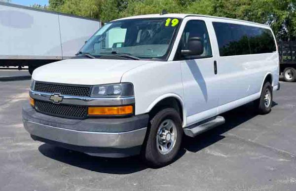 2019 CHEVROLET EXPRESS 3500 Extended 12 Passenger Van Only 45k Miles